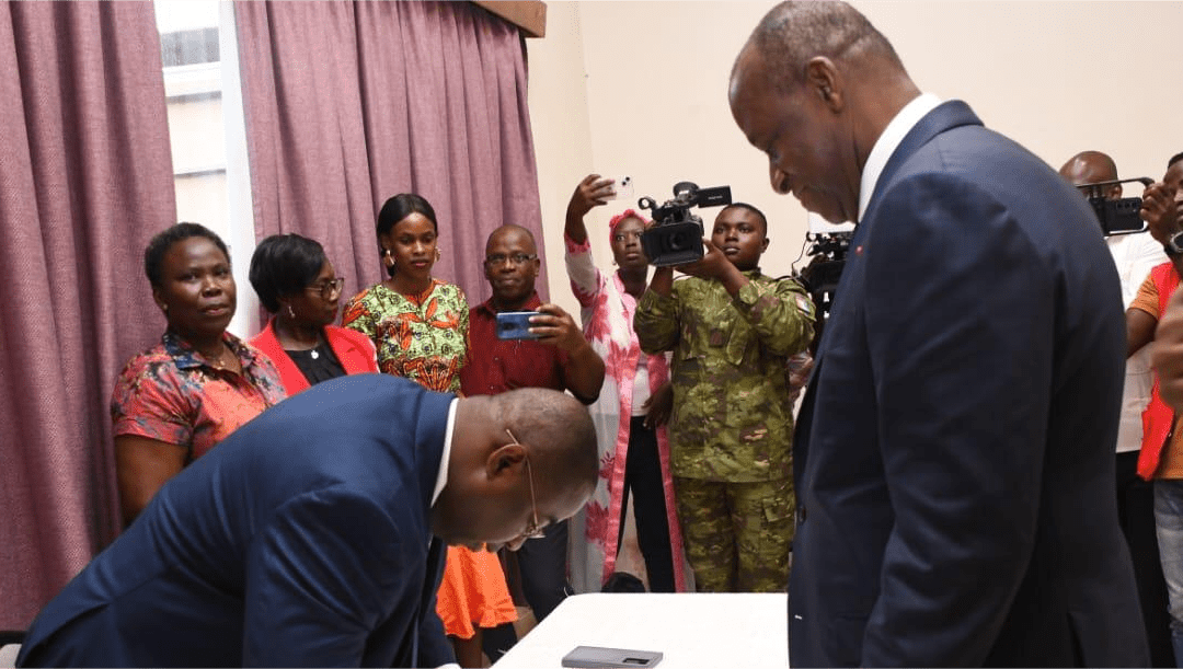 Abidjan: Le Chercheur ivoirien, Dr Lassina Diarra présente son ouvrage sur l’évolution du terrorisme en Afrique de l’Ouest