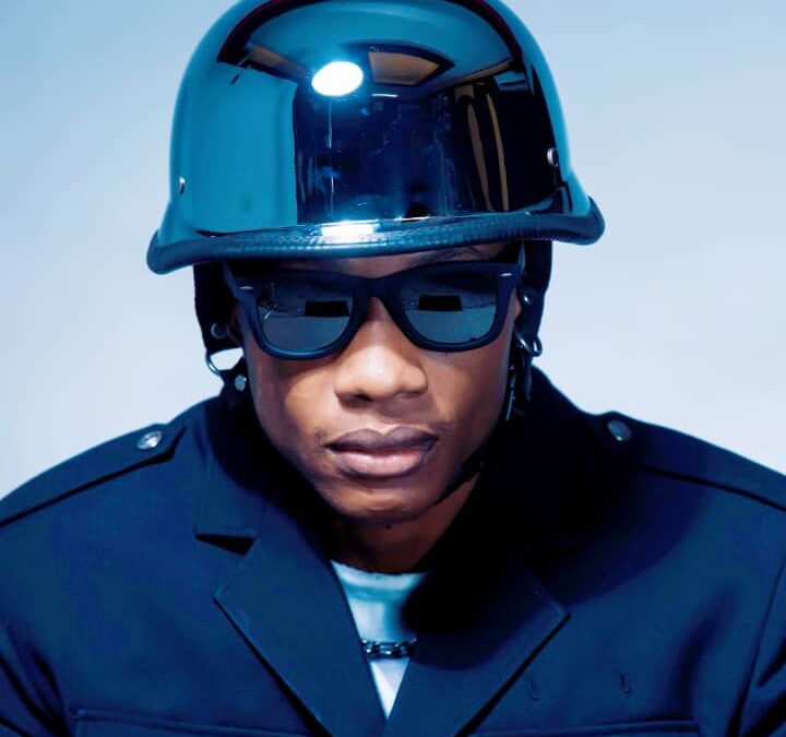 Musique:Général Bamba,l’ex-compagnon motard d’Arafat arrive avec sa nouvelle tuerie “SOLDAT”