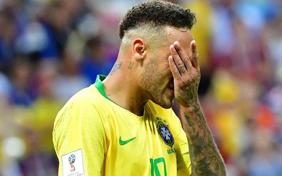 Neymar “OUT”/ Dugarry s’en réjouit: “je suis ravi pour le PSG que Neymar soit blessé”