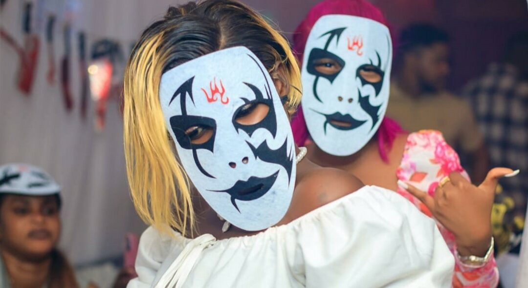 Night: Halloween-Show à The Pharmacy