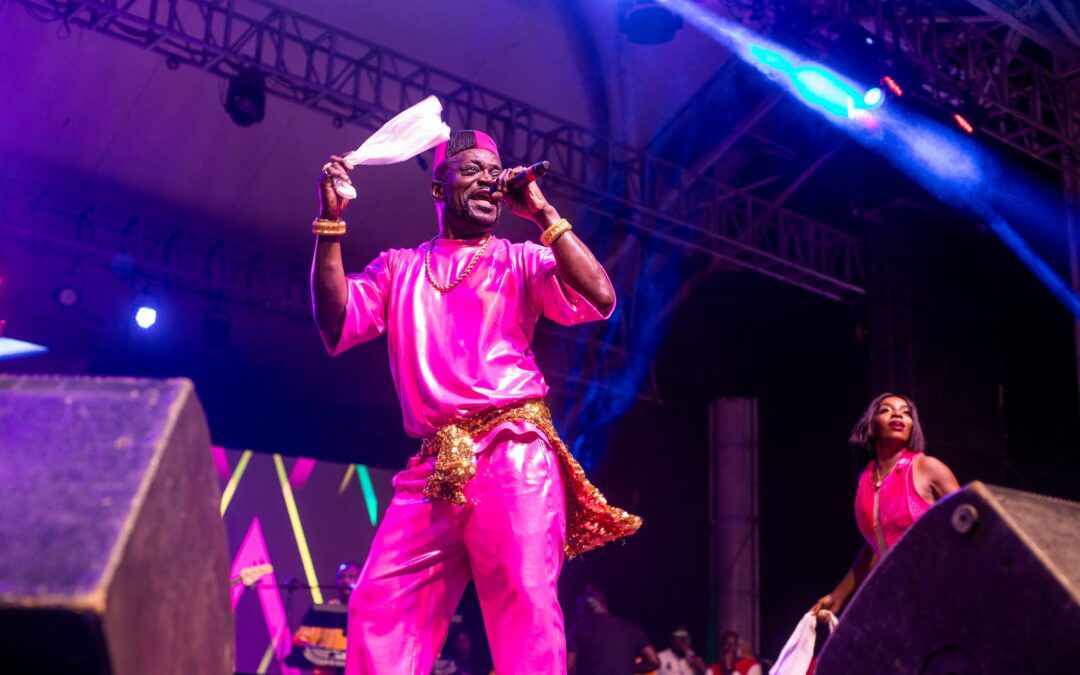 Concert: Meiway fait vibrer le Palais dans un océan de mouchoirs