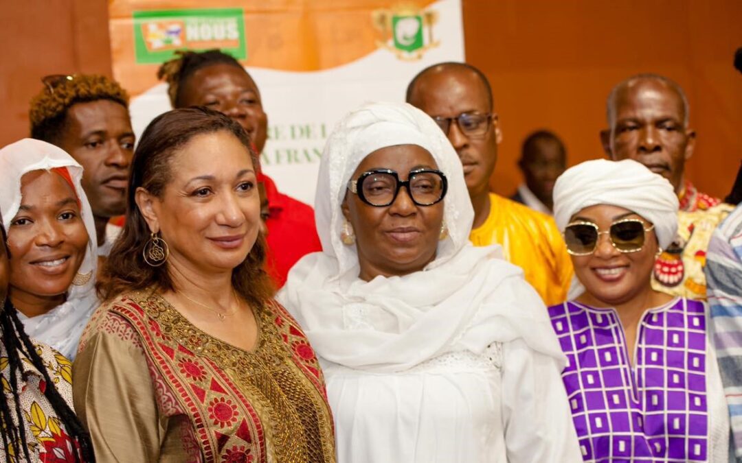 Côte d&rsquo;Ivoire: La Ministre de la culture, Françoise Remarck offre une rupture collective du jeûne aux Artistes