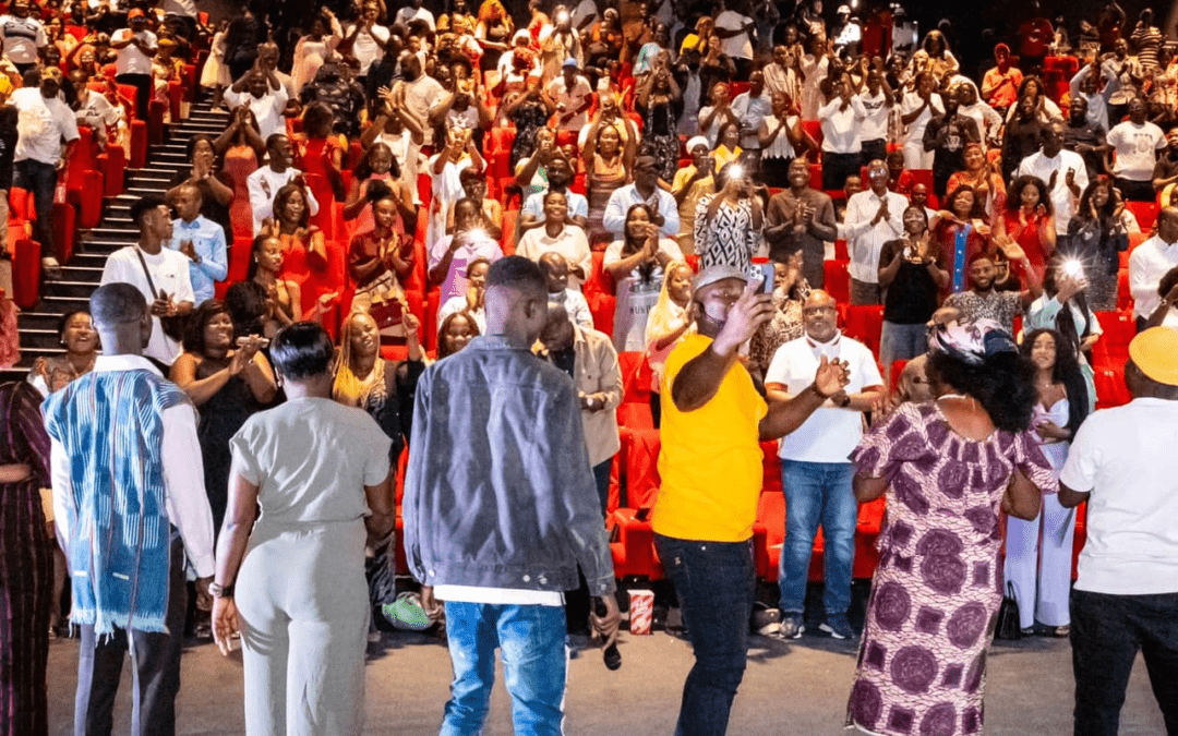 Spectacle/ LA FAMILLE MAGNIFIC: Test de passage réussi pour les poulains de Magnific à Pathé